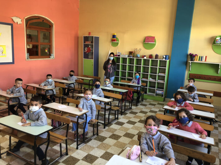 Ayuda para que los niños refugiados sirios puedan ir a la escuela