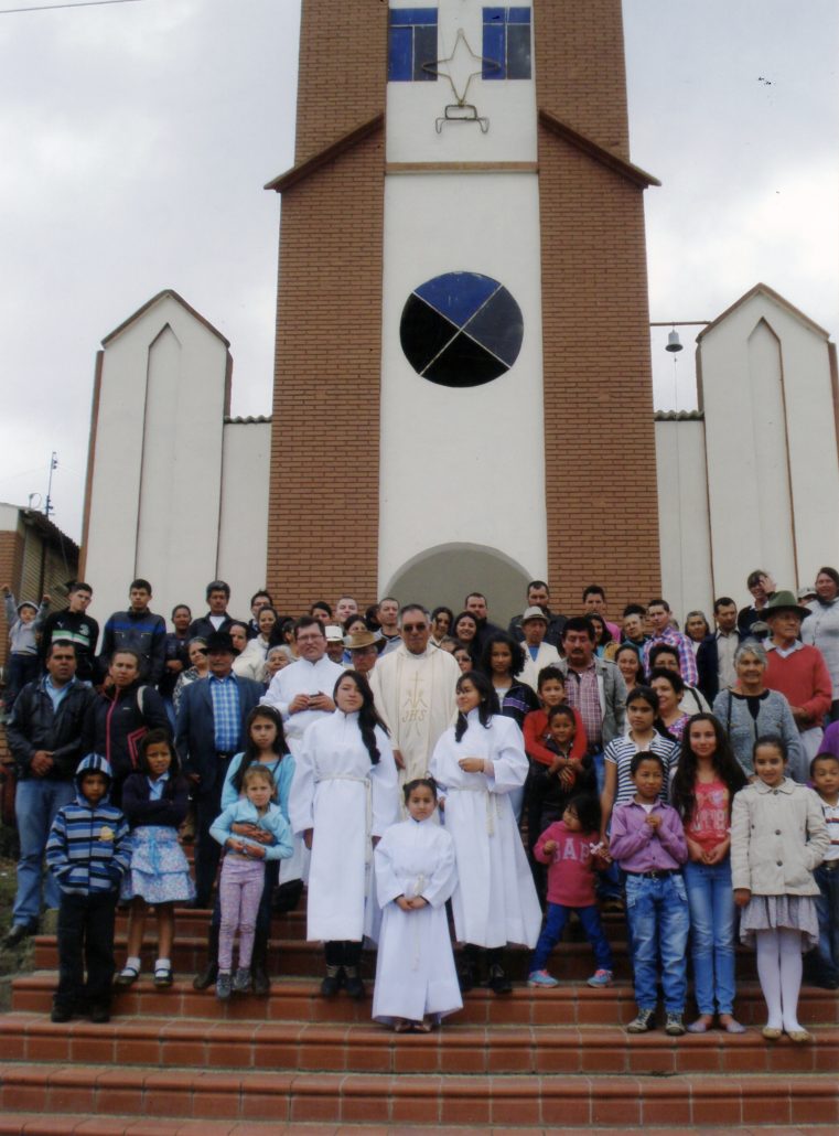 ayuda a la Iglesia en Colombia