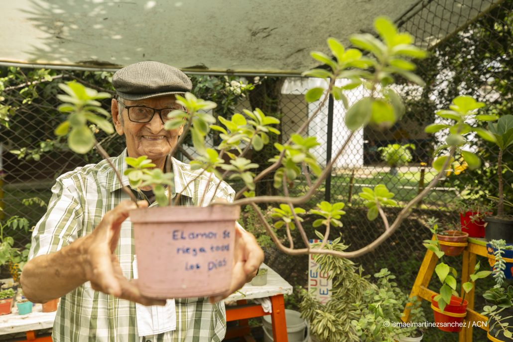 ayuda a la Iglesia en Colombia