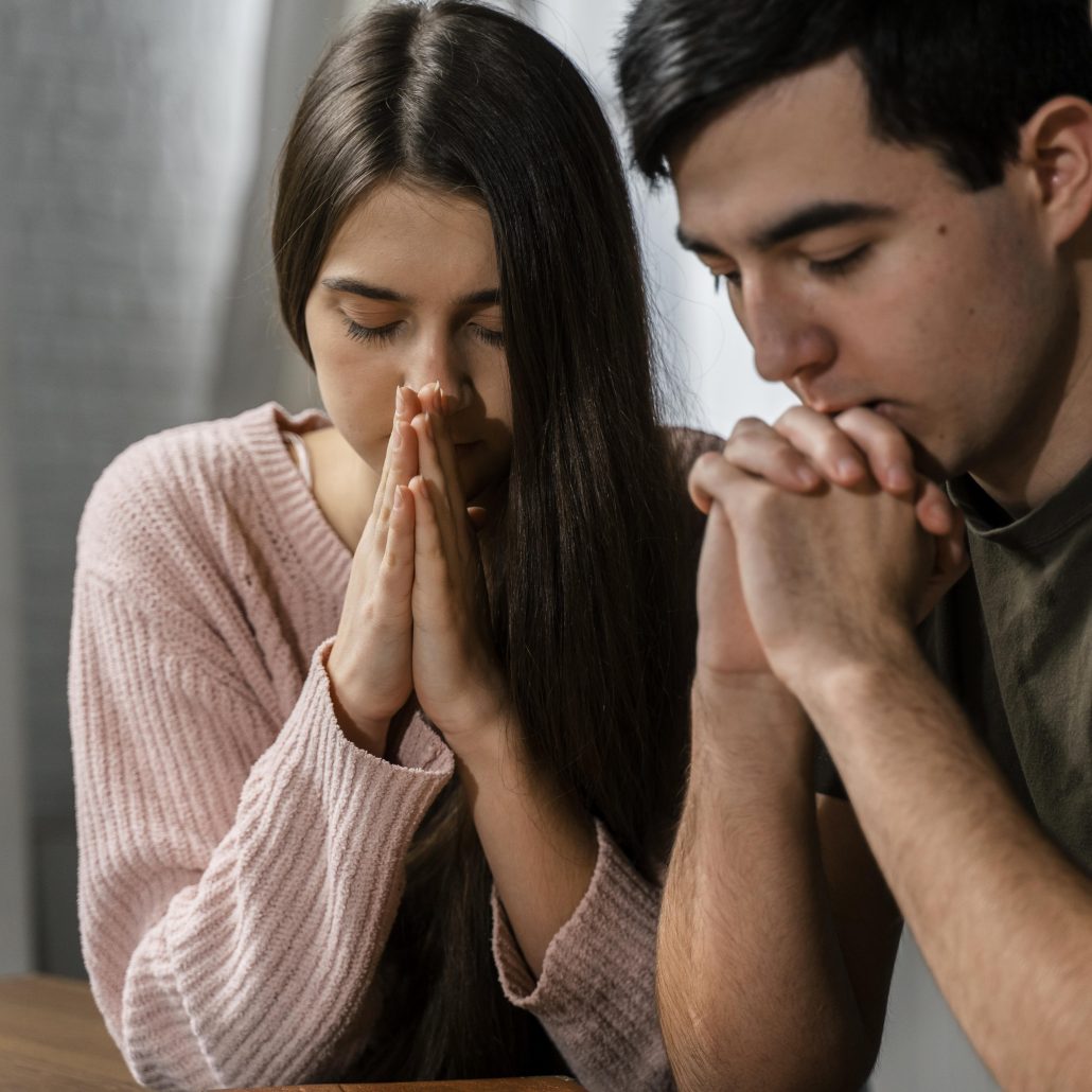 Ofrecer una misa por un amigo