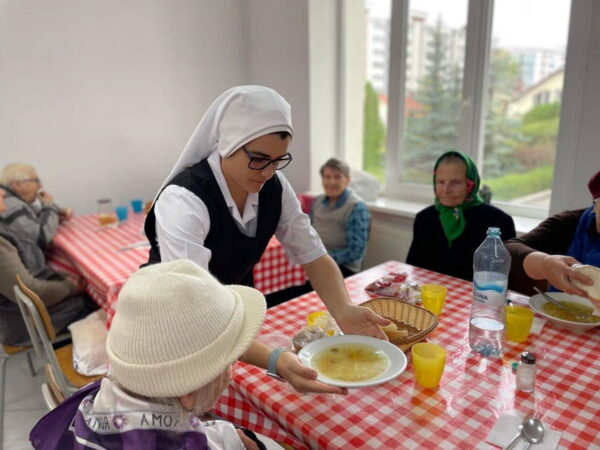 Ayuda a religiosos en Moldavia